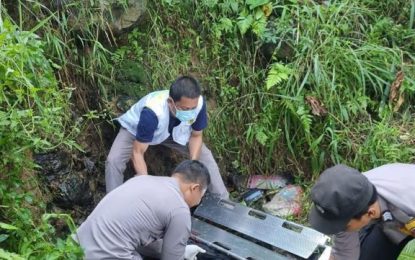 Polsek Sukamakmur  Polres Bogor Tangani Laka Lantas Yang Akibatkan Pengendara Motor Terluka Parah Dan Meninggal Dunia