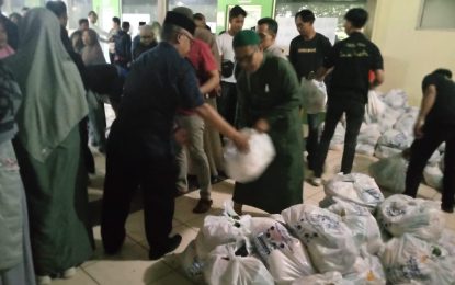 Yayasan Pendidikan Borcess Ashokal Hajar Bagikan 1.200 Paket Sembako