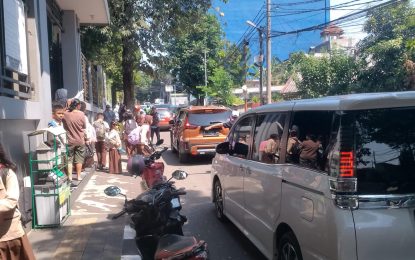 Bikin Macet Belasan Tahun, Warga Keluhkan Adanya Antar Jemput Sekolah Di SD Pertiwi.