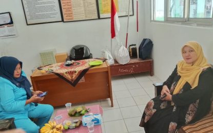 Pelepasan Kepala Sekolah SDN Pasir Laja 02 Kecamatan Sukaraja Berlangsung Haru