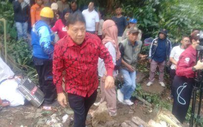 Tinjau Langsung Ke Lokasi Ambruknya Majlis Taklim, Bayu Syahjohan Berikan Dukungan dan Bantuan Kepada Korban